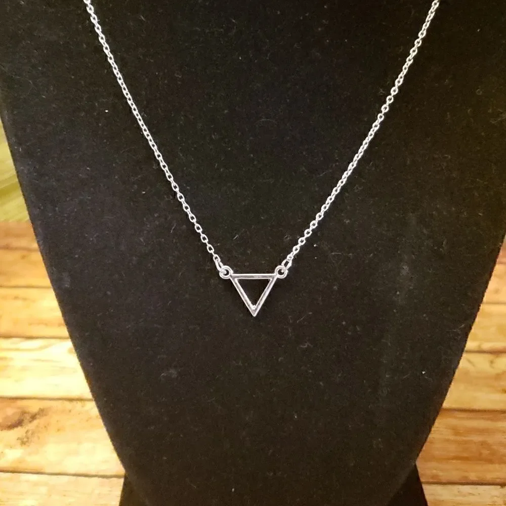 BALANCE NECKLACE NIP silver-tone Great Gift